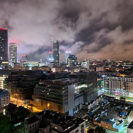 Platinum Towers Apartment With Parking By Renters Prestige Varşova Dış mekan fotoğraf