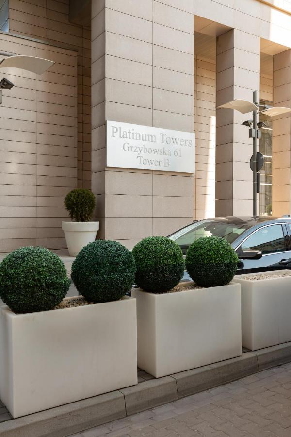 Platinum Towers Apartment With Parking By Renters Prestige Varşova Dış mekan fotoğraf