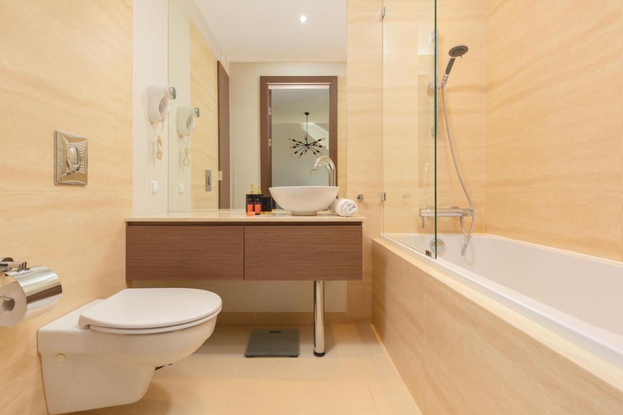 Platinum Towers Apartment With Parking By Renters Prestige Varşova Dış mekan fotoğraf
