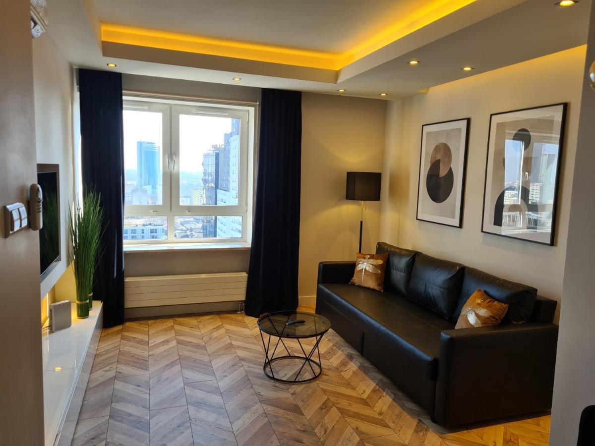 Platinum Towers Apartment With Parking By Renters Prestige Varşova Dış mekan fotoğraf
