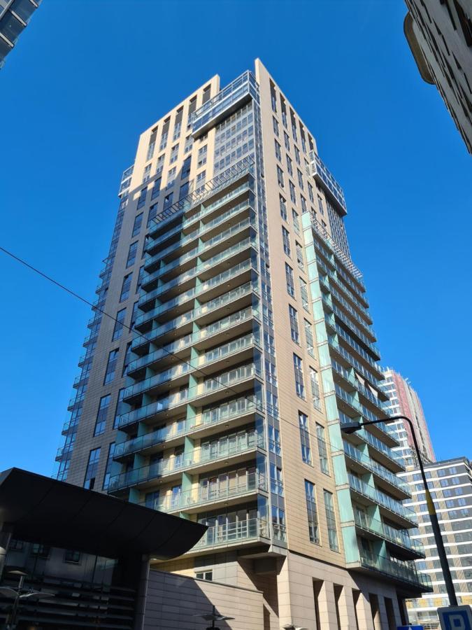 Platinum Towers Apartment With Parking By Renters Prestige Varşova Dış mekan fotoğraf